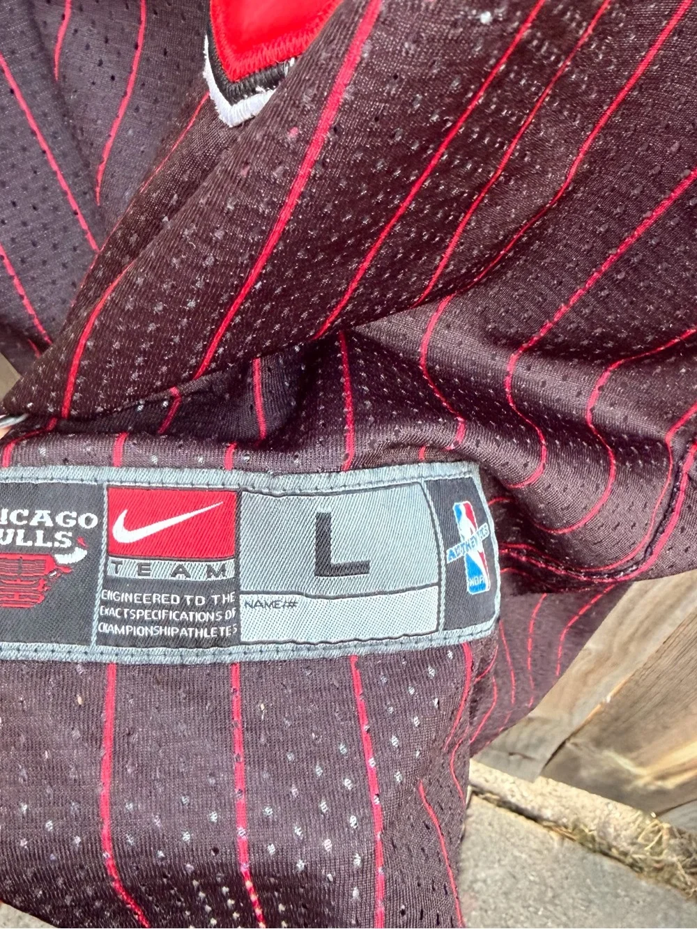 VINTAGE AUTHENTIC Nike Black and Red Chicago Bulls #23 Basketball Jersey Size L